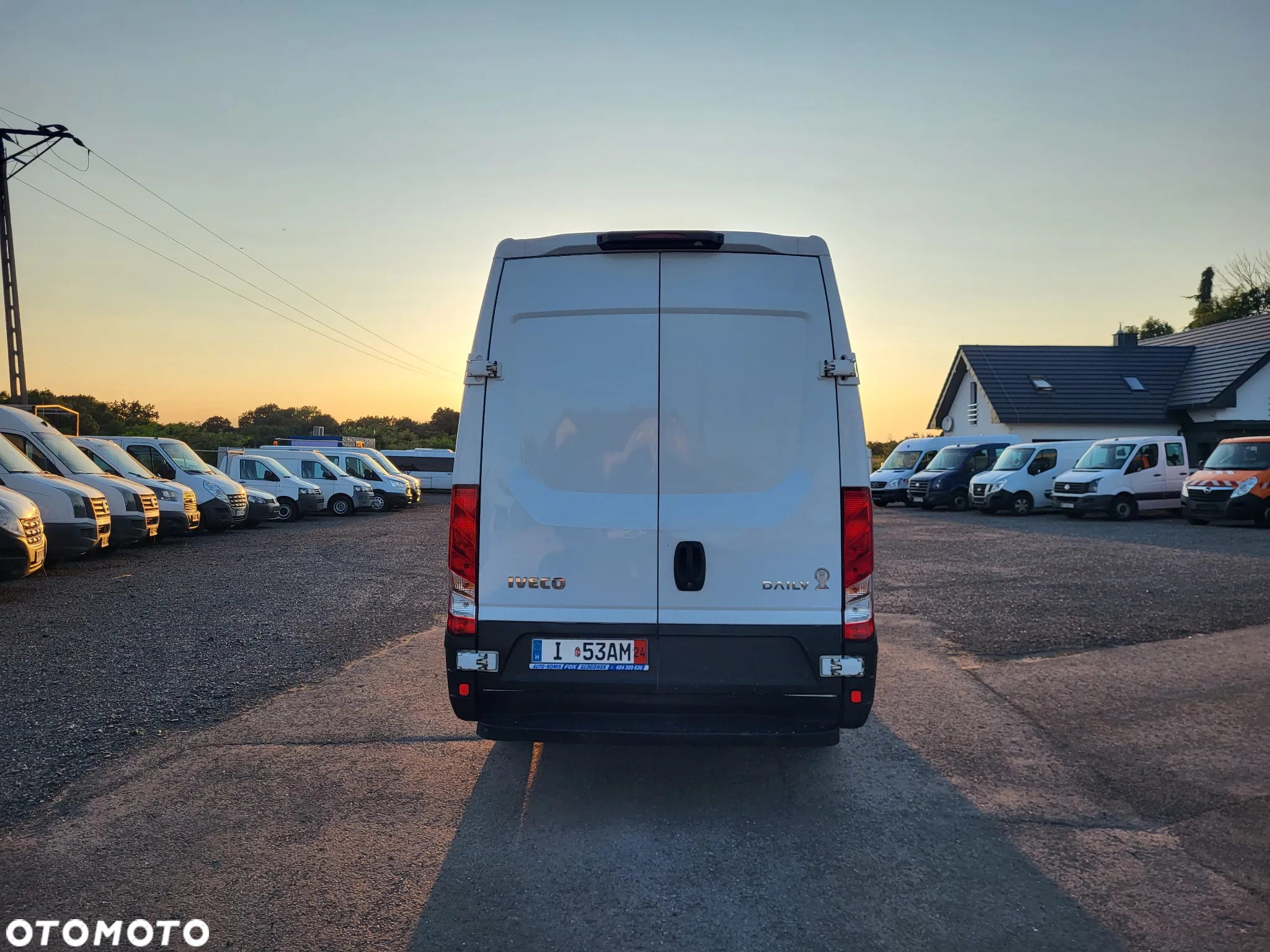 Iveco Daily blaszak zabudowa warsztatowa klima sprowadzony super stan - 5
