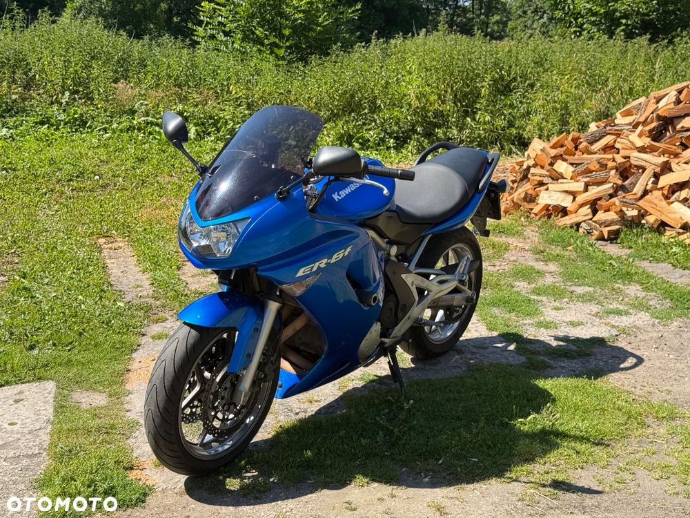 Kawasaki ER - 2