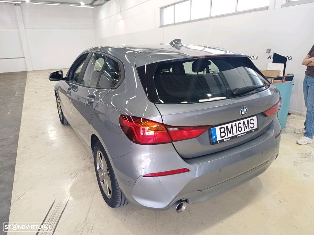 BMW 116 i Aut. Advantage - 2