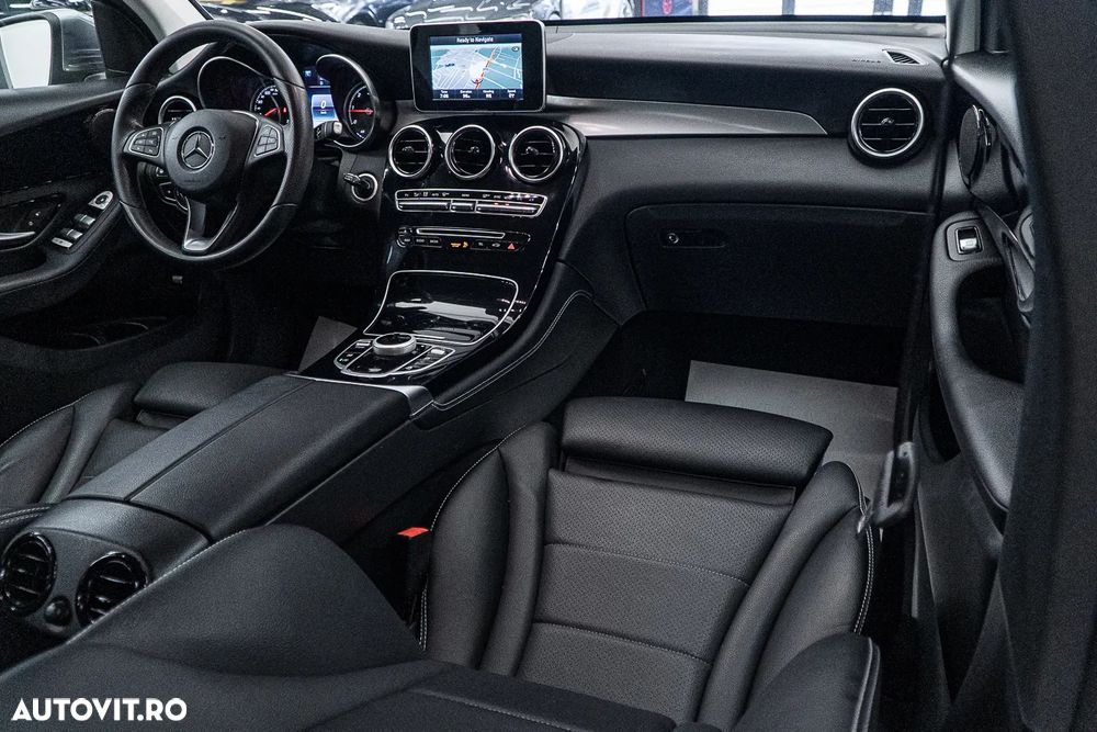 Mercedes-Benz GLC Coupe 220 d 4Matic 9G-TRONIC Exclusive - 3