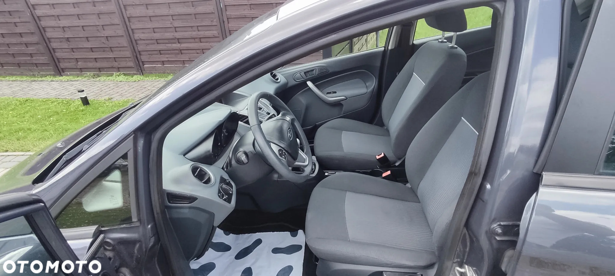 Ford Fiesta 1.25 Ambiente EU5 - 8