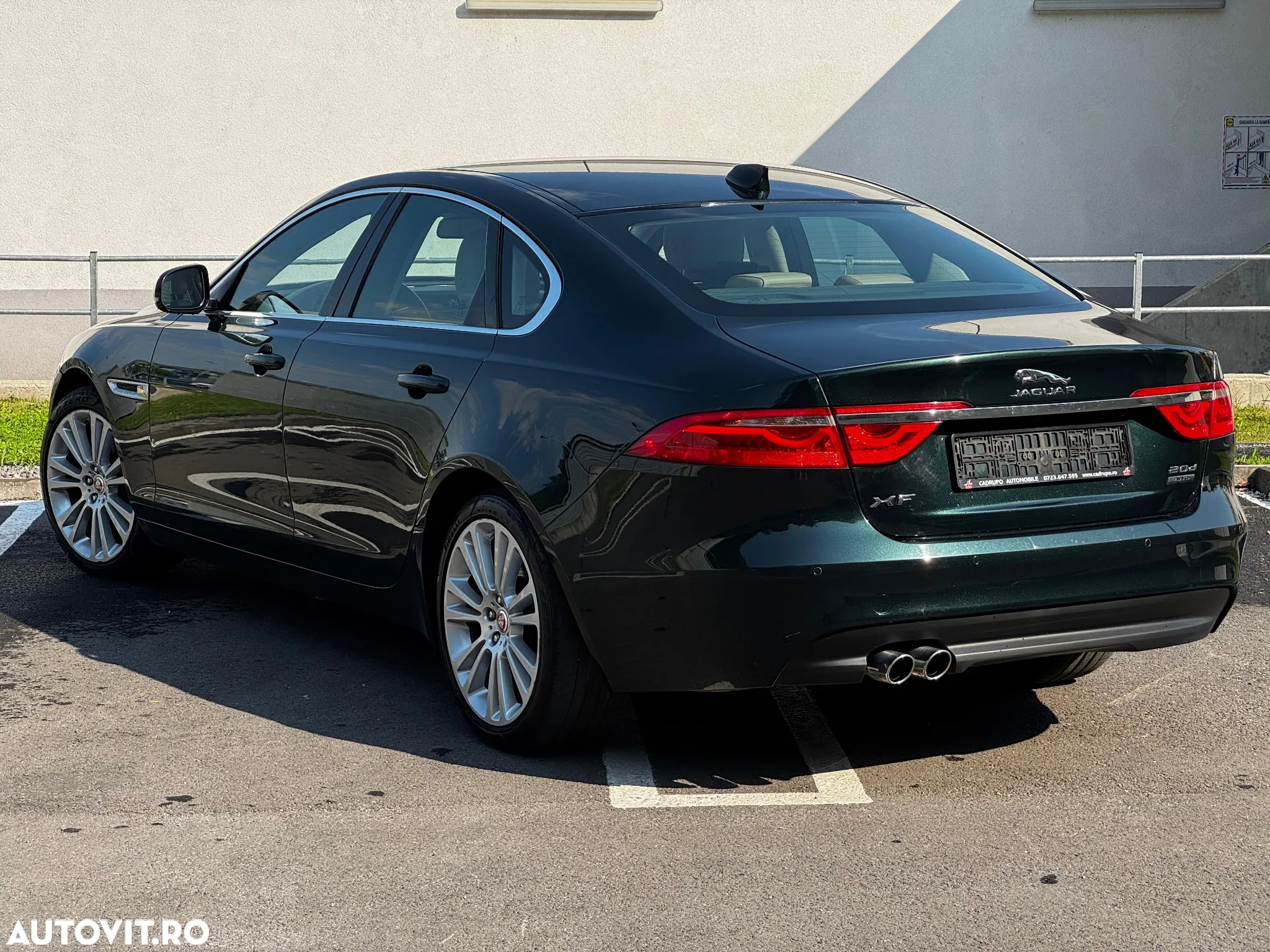 Jaguar XF 20d AWD Aut. Portfolio - 8