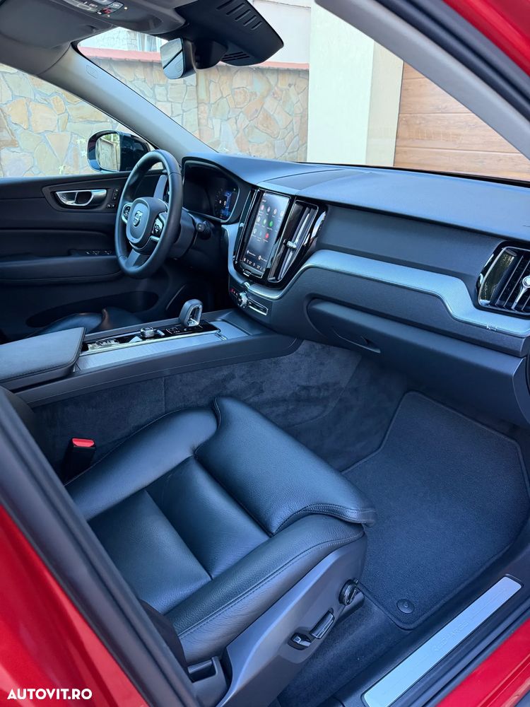 Volvo XC 60 T6 AWD Recharge Plus Dark - 12