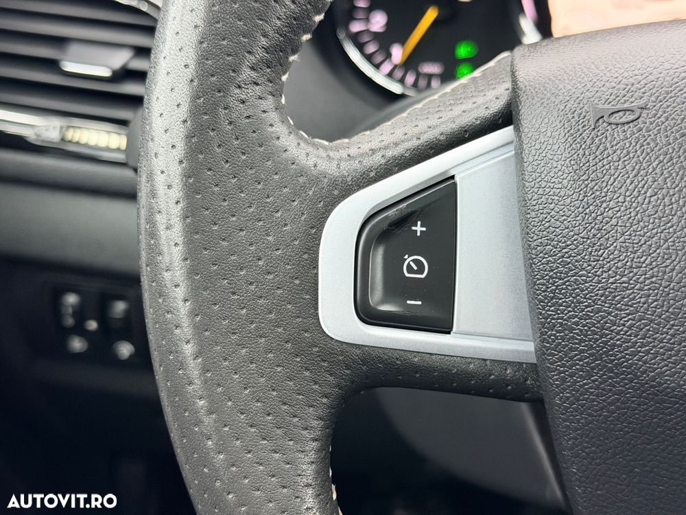 Renault Megane ENERGY dCi 130 Start & Stop Bose Edition - 29