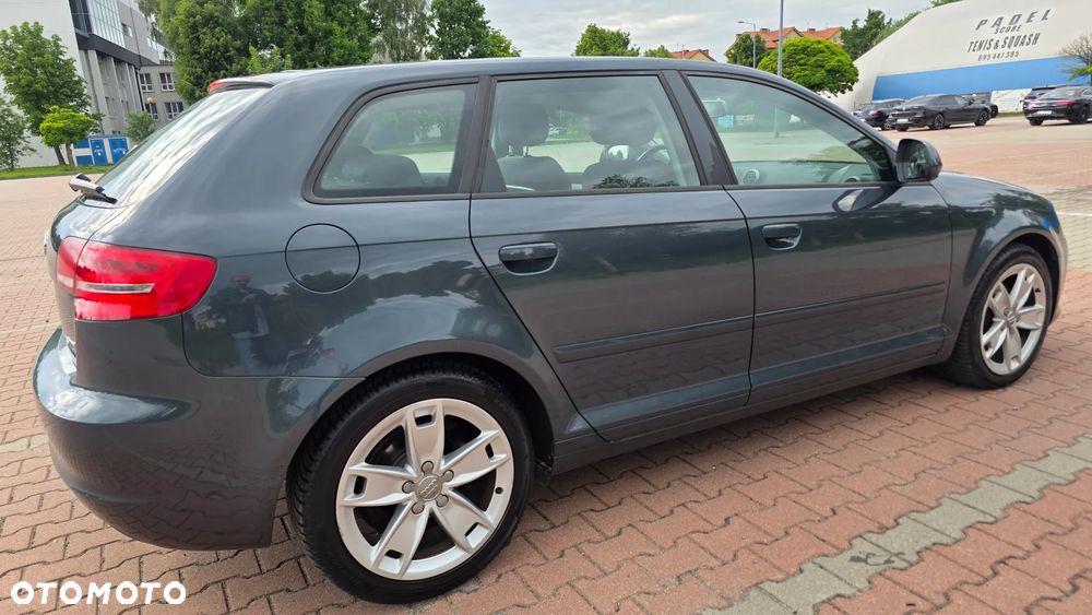 Audi A3 Sportback 1.6 TDI DPF Ambition - 8