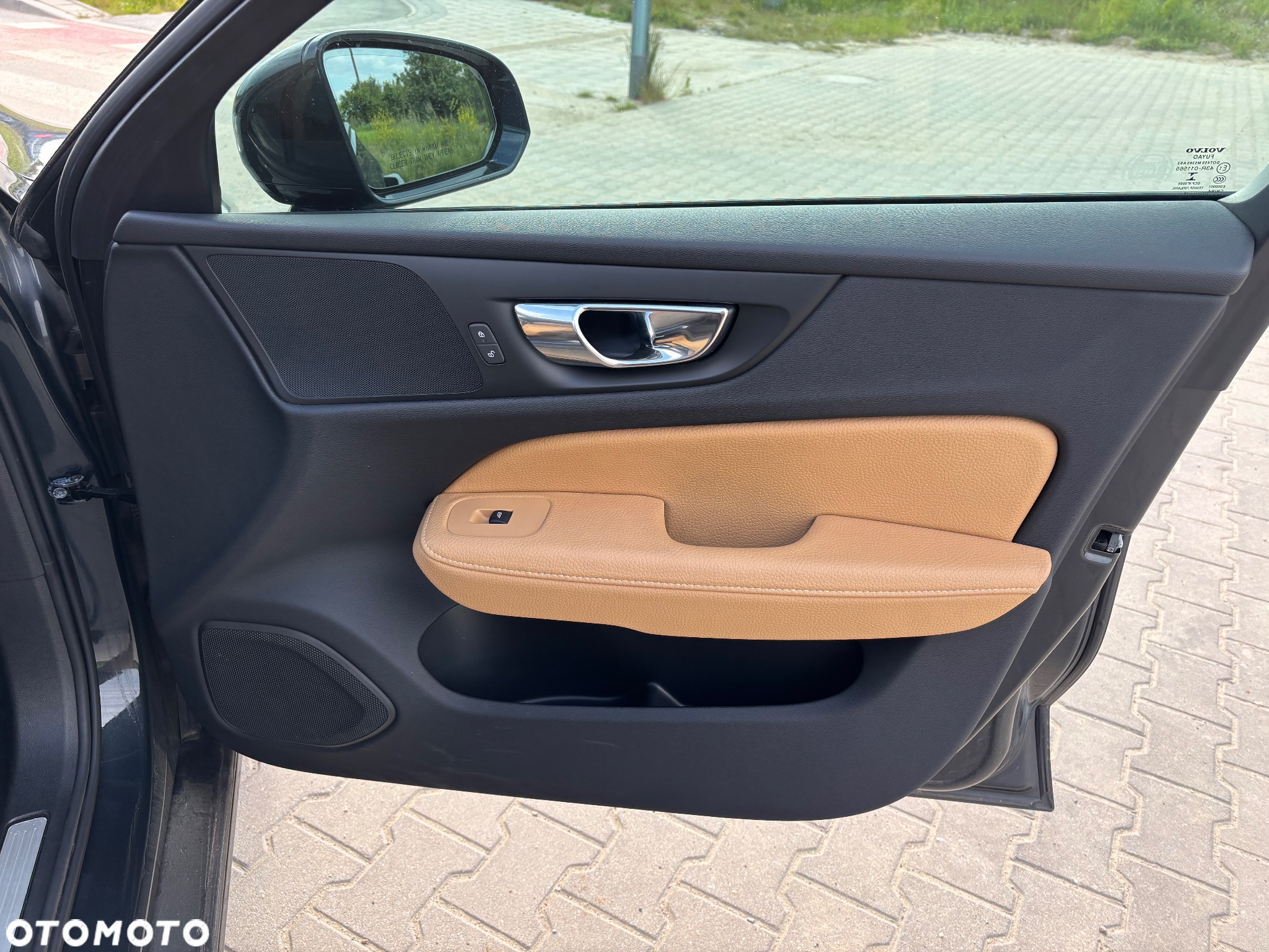 Volvo V60 T6 AWD Momentum Pro - 21
