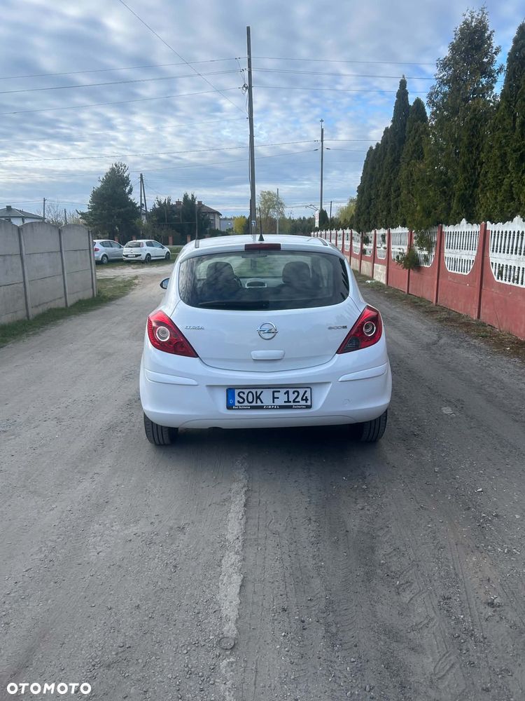 Opel Corsa 1.2 16V Enjoy - 11