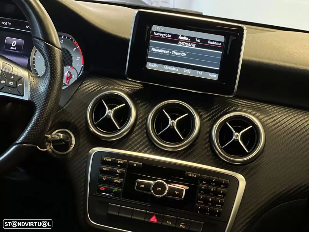 Mercedes-Benz A 180 d AMG Line - 25