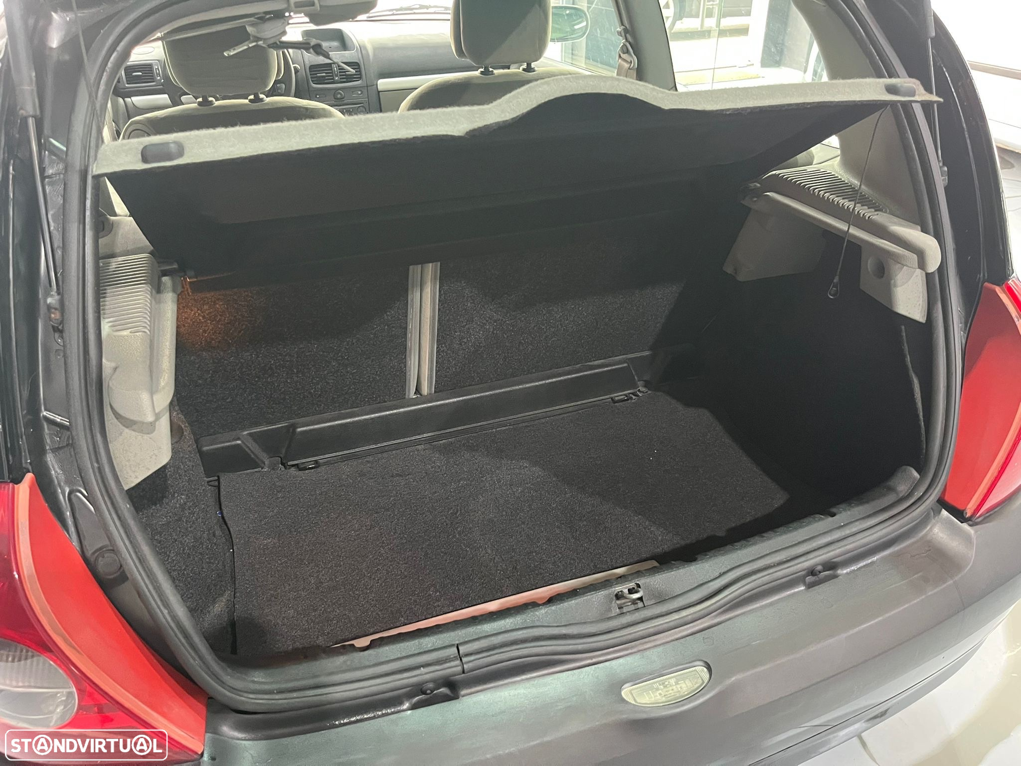 Renault Clio 1.2 16V Expression - 24