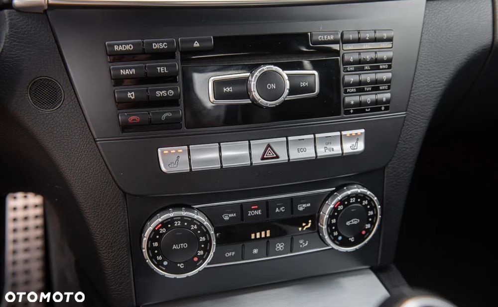 Mercedes-Benz Klasa C 200 Coupe 7G-TRONIC Edition - 25