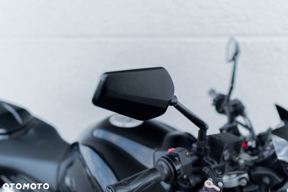 Yamaha FZ - 17