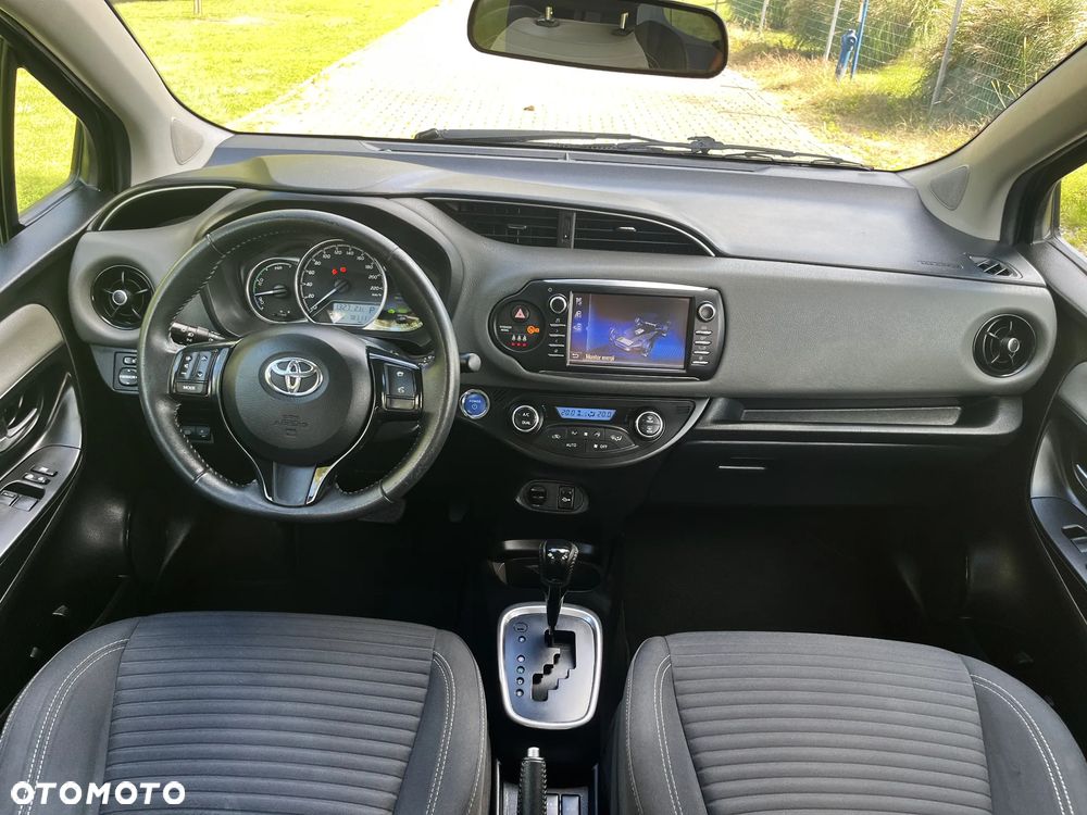 Toyota Yaris ver-hybrid-1-5-vvt--i-comfort - 14