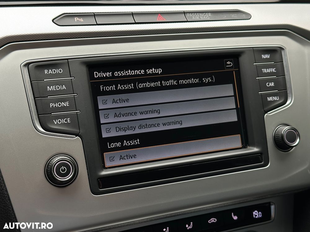 Volkswagen Passat 2.0 TDI Comfortline - 17