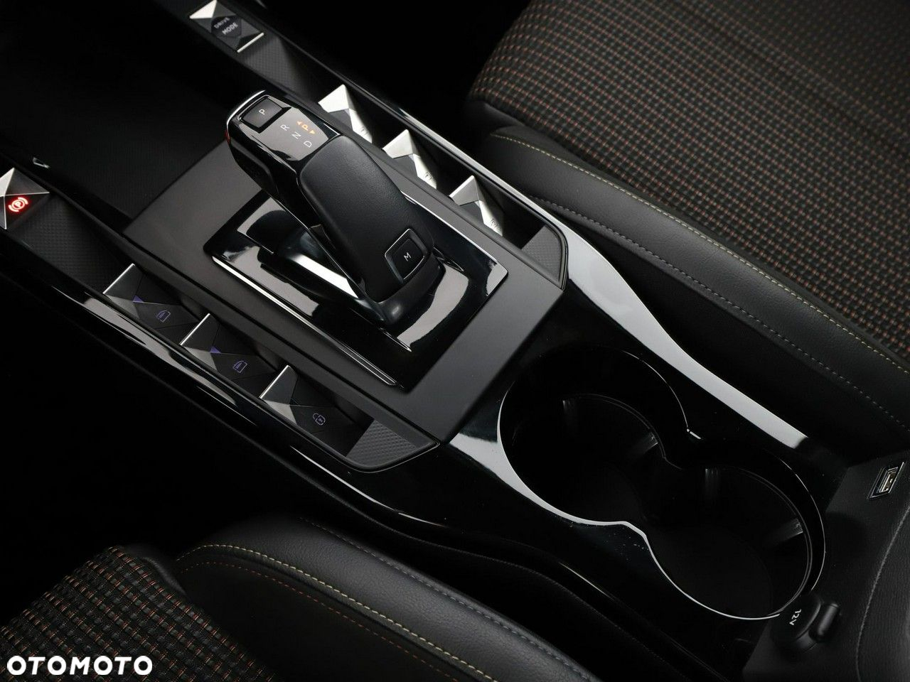 DS Automobiles DS 3 Crossback 1.2 PureTech Performance Line - 30