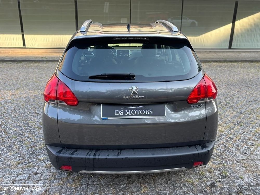 Peugeot 2008 1.2 PureTech Allure - 5