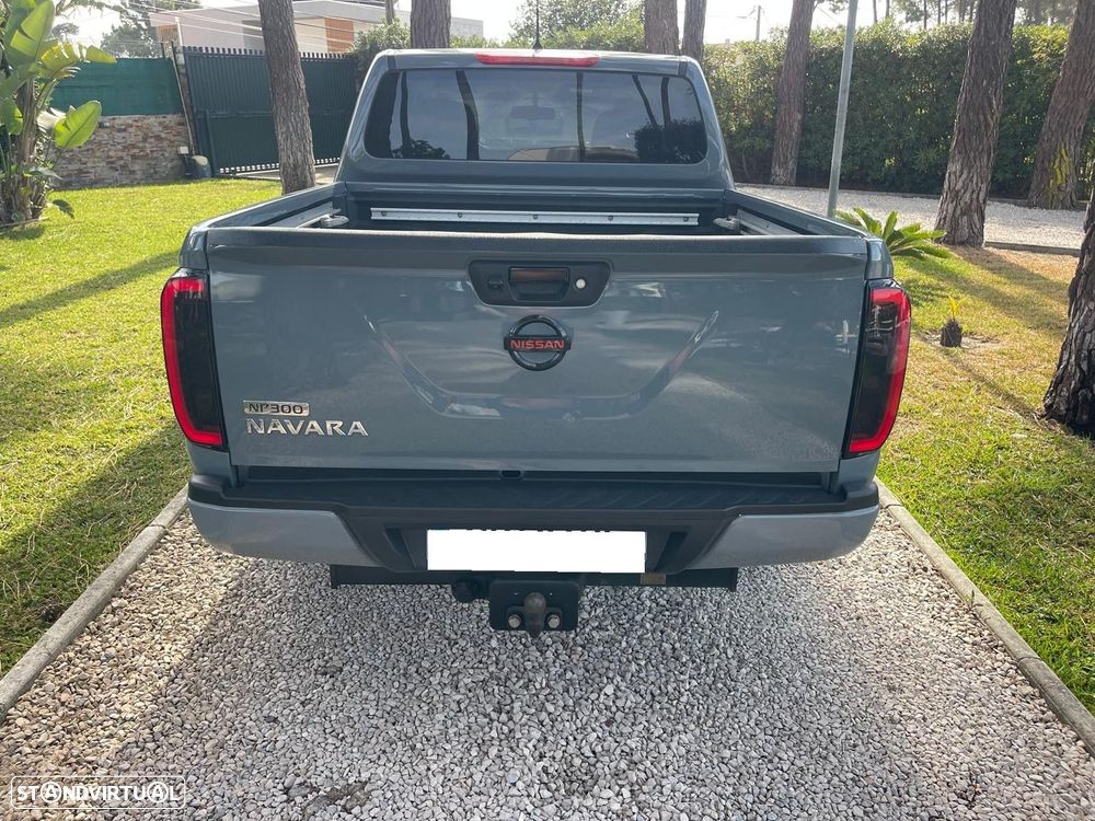 Nissan Navara 2.3 dCi CD 4WD Tekna - 32