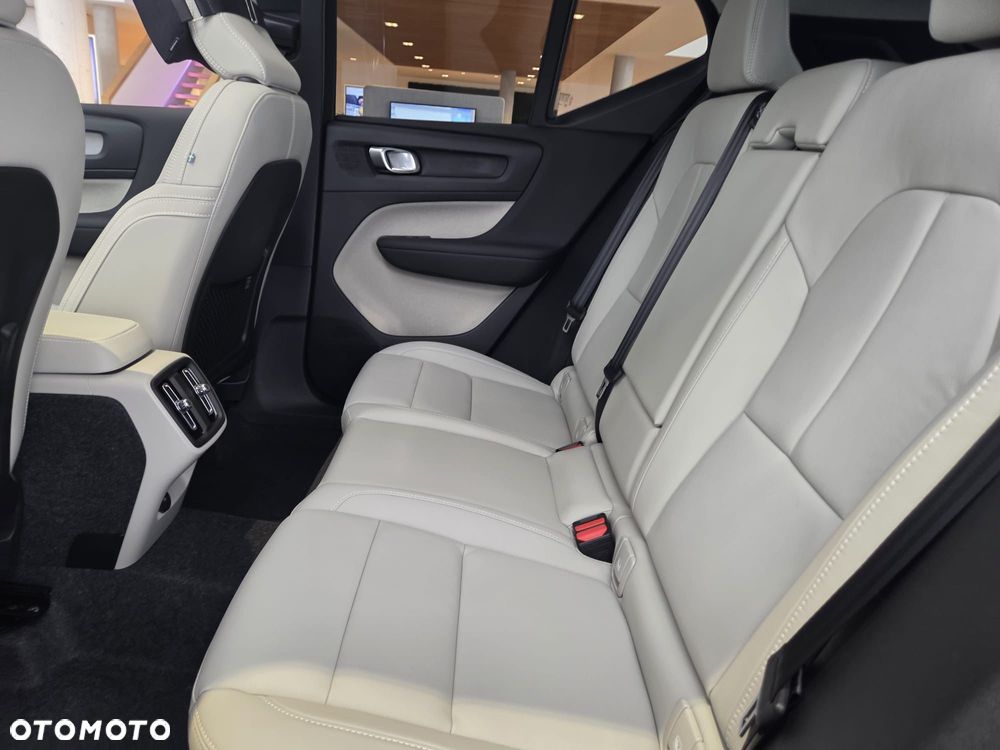 Volvo XC 40 B4 B DKG Ultimate Dark - 7