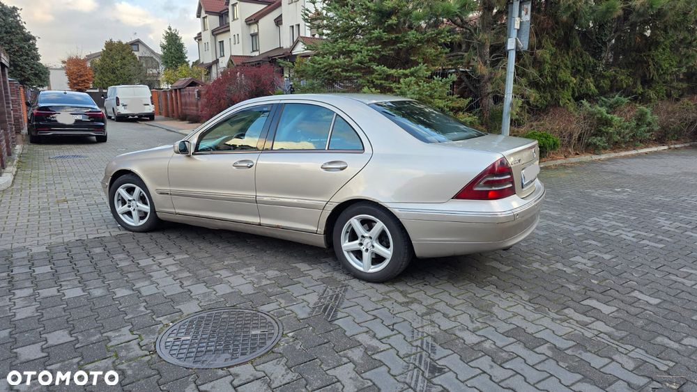 Mercedes-Benz Klasa C - 37