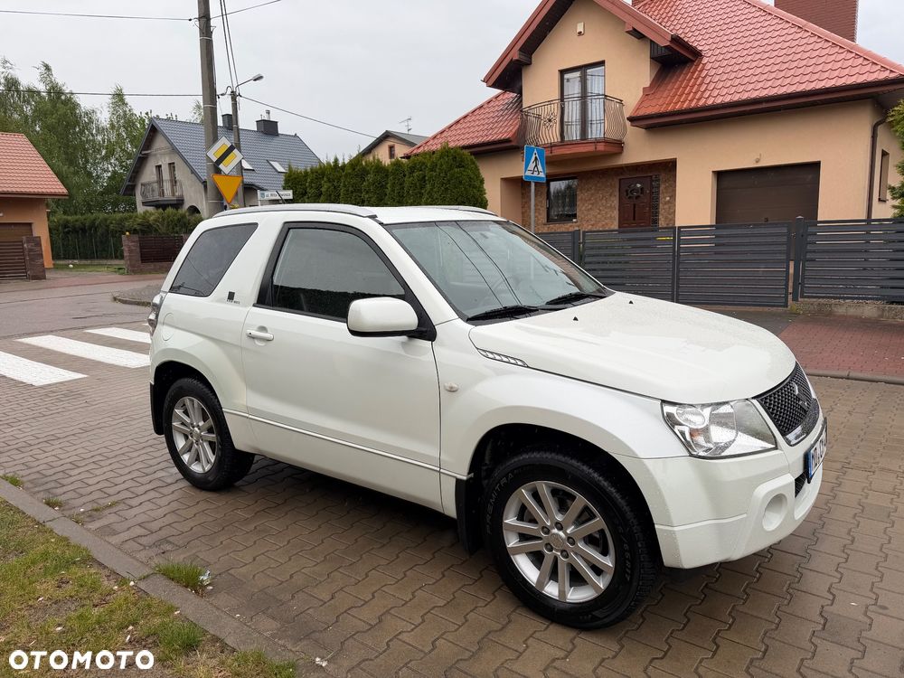 Suzuki Grand Vitara 1.6 Black&White - 14