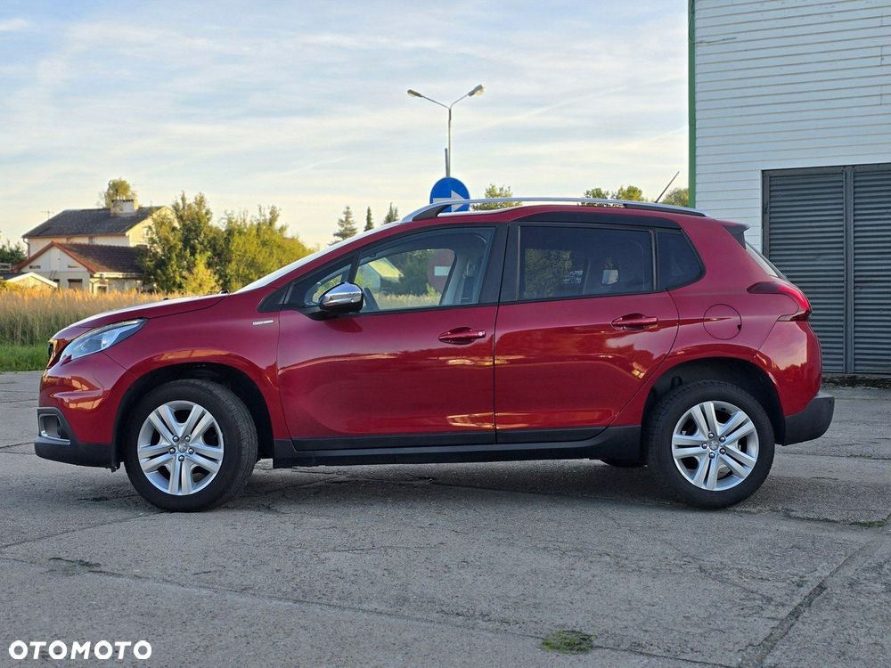 Peugeot 2008 1.2 Pure Tech Style - 11