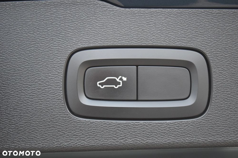 Volvo V60 D3 Geartronic Momentum Pro - 35