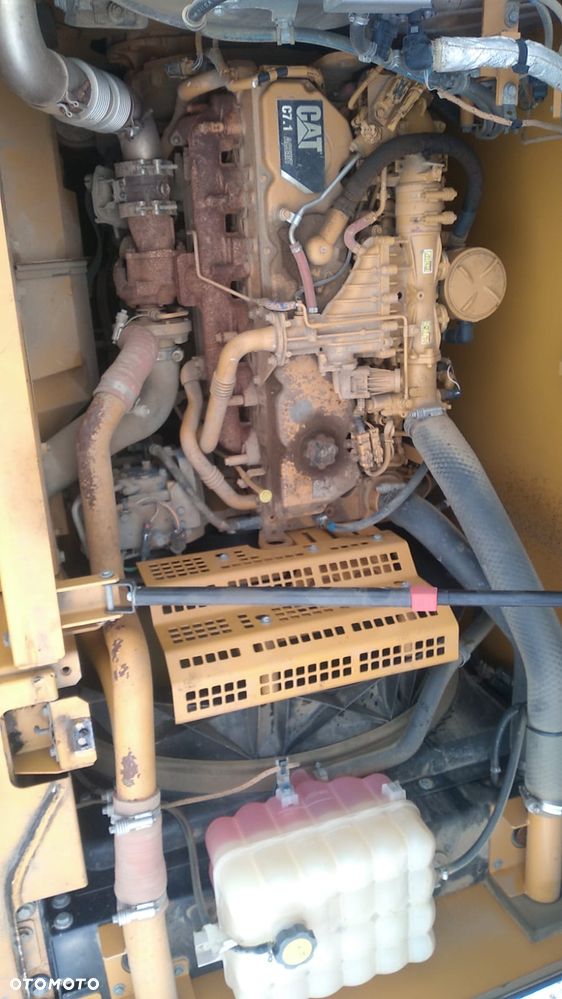 Caterpillar 323F - 3