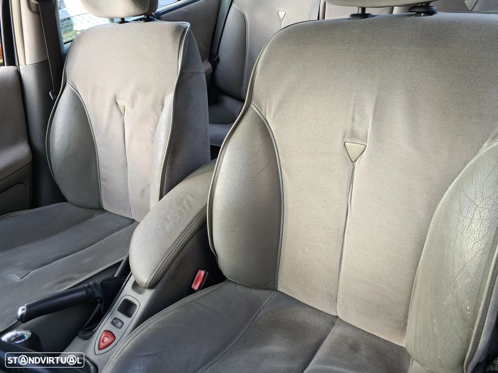 Renault Laguna 1.6 Privilége - 4