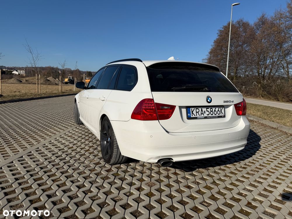 BMW Seria 3 320d - 13