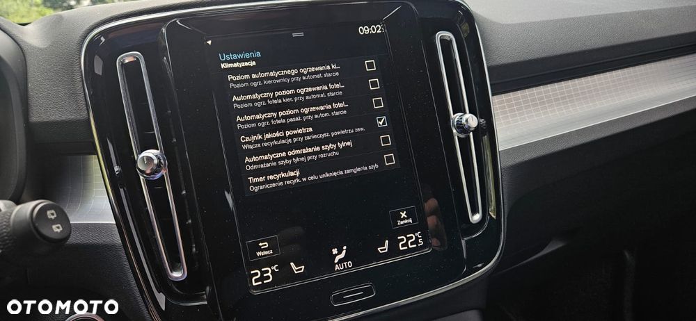 Volvo XC 40 T3 Momentum Pro - 36