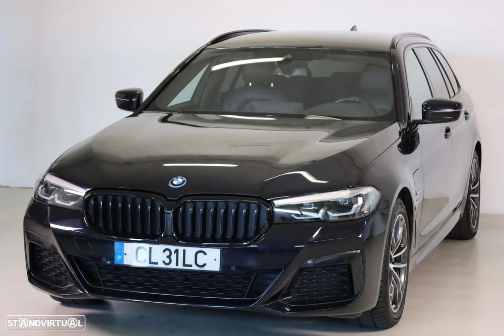 BMW 530 e Pack Desportivo M - 12