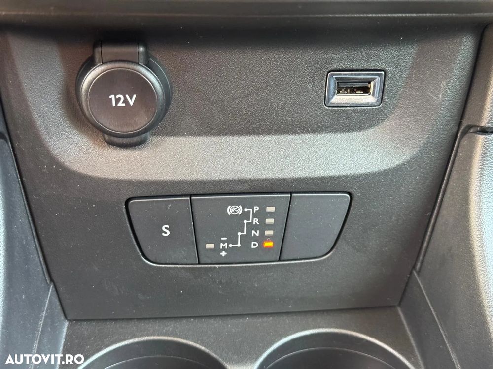 Citroën C3 1.2 PureTech S&S EAT6 Shine - 17