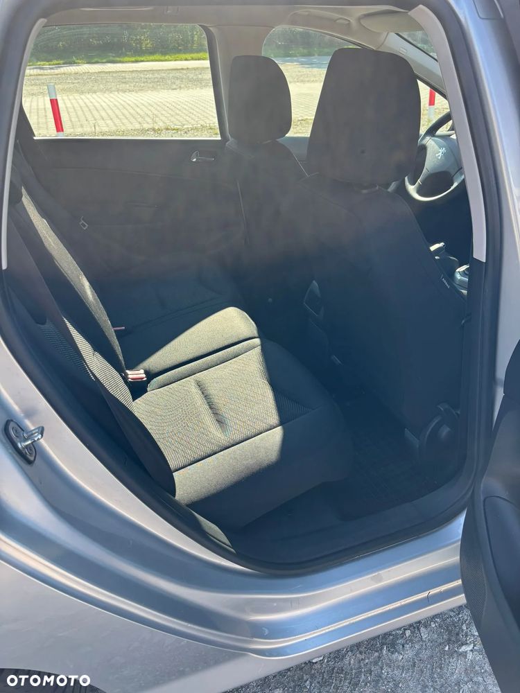 Peugeot 308 SW HDi FAP 110 Business Line Niveau 2 - 12