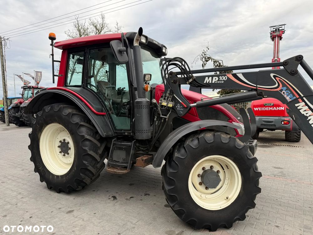 Valtra N 103   N 122 HITECH   CASE MAXXUM - 17