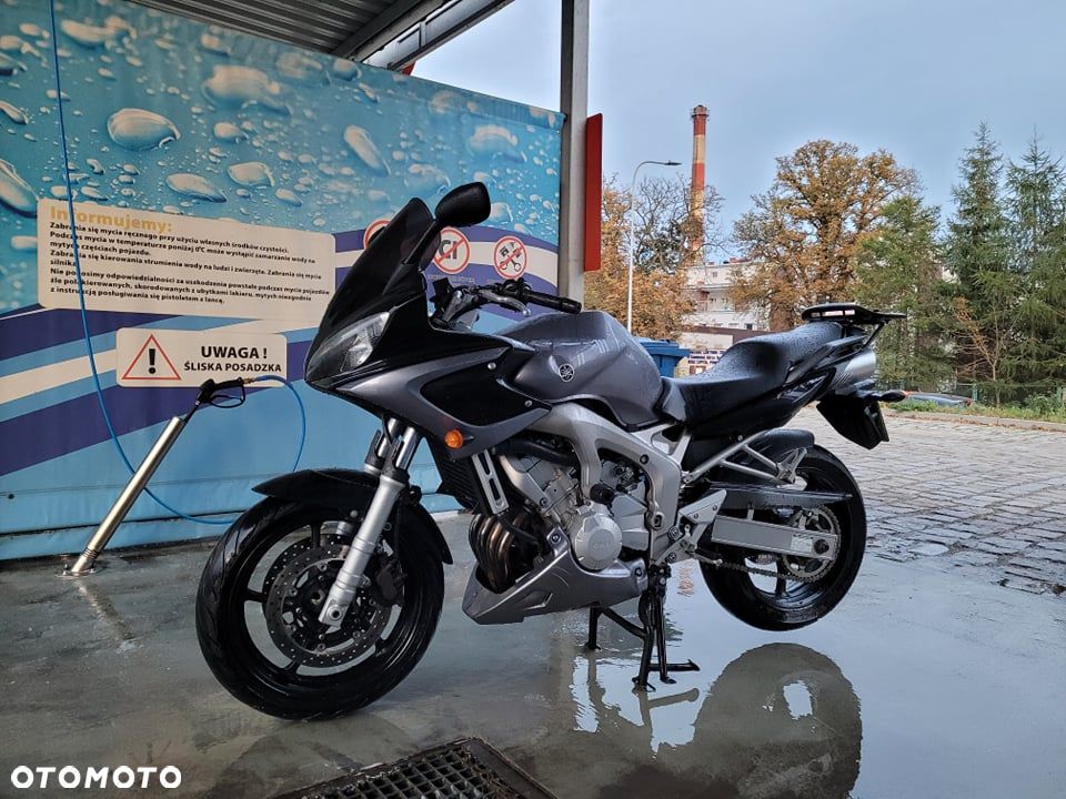Yamaha FZ6 - 11