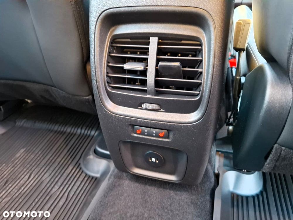 Ford Kuga 2.5 FHEV AWD Sound Edition eCVT - 29