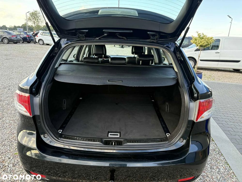 Toyota Avensis 1.6 Luna - 5