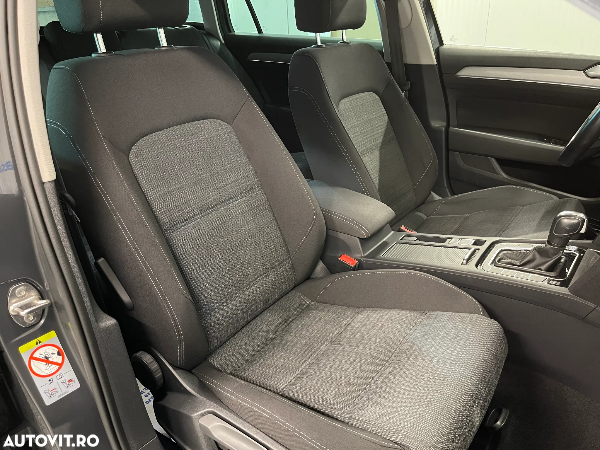 Volkswagen Passat Variant 2.0 TDI DSG Comfortline - 9
