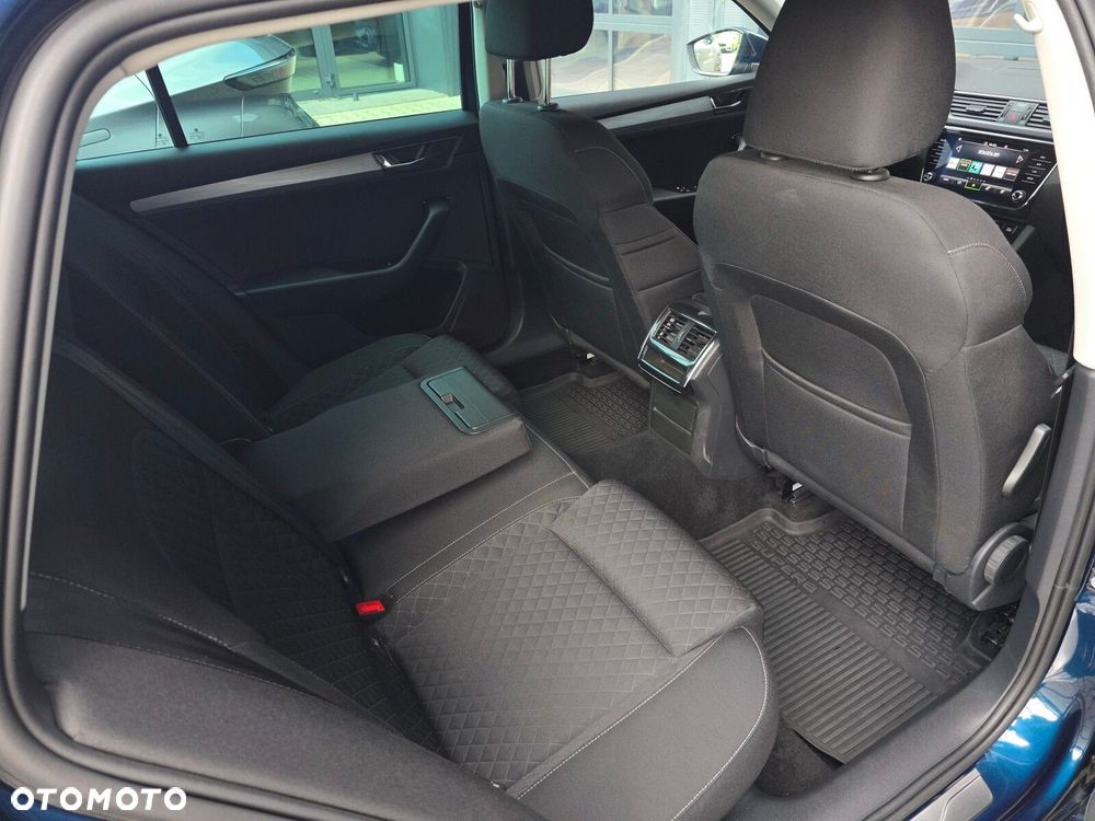 Skoda Superb 2.0 TDI SCR Ambition DSG - 18