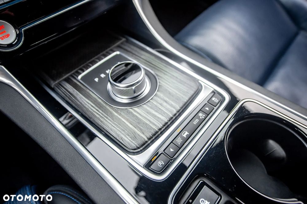 Jaguar XE 20d R-Sport Ingenium Edition - 35