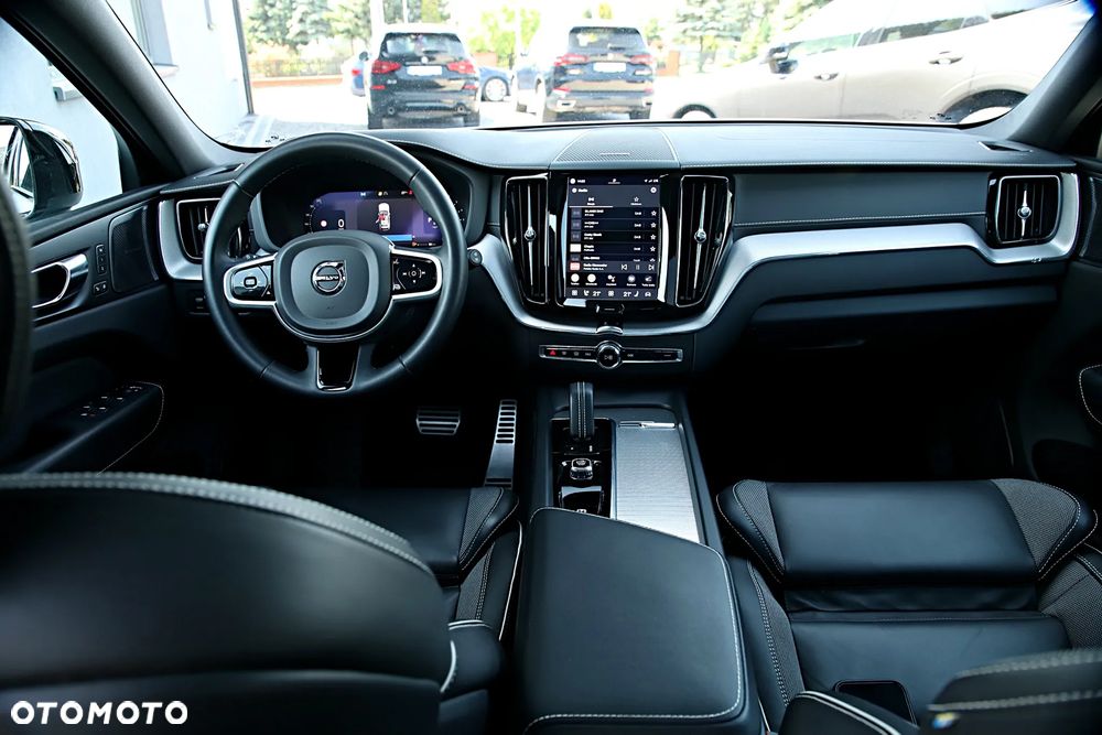 Volvo XC 60 B4 D AWD R-Design - 22