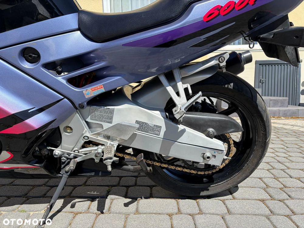 Honda CBR - 15