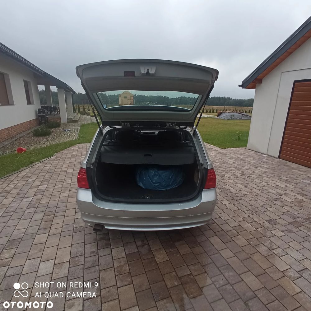 BMW Seria 3 318d - 9