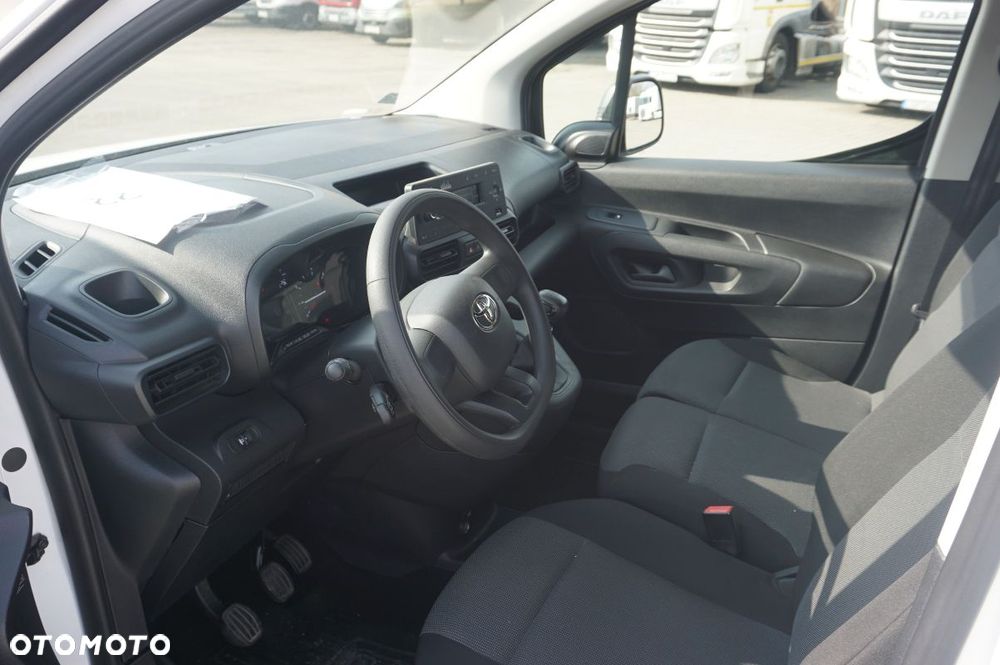 Toyota Proace City - 7