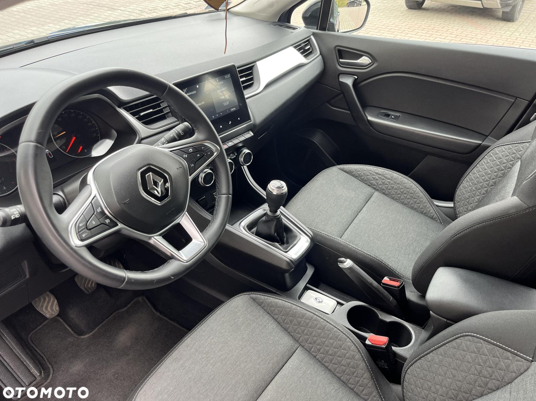 Renault Captur 1.0 TCe Zen - 9