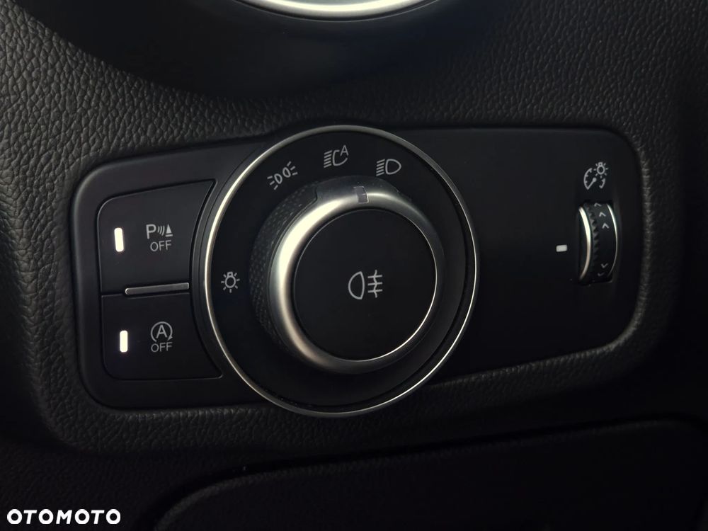 Alfa Romeo Stelvio 2.0 Turbo 16V AT8-Q4 First Edition - 36