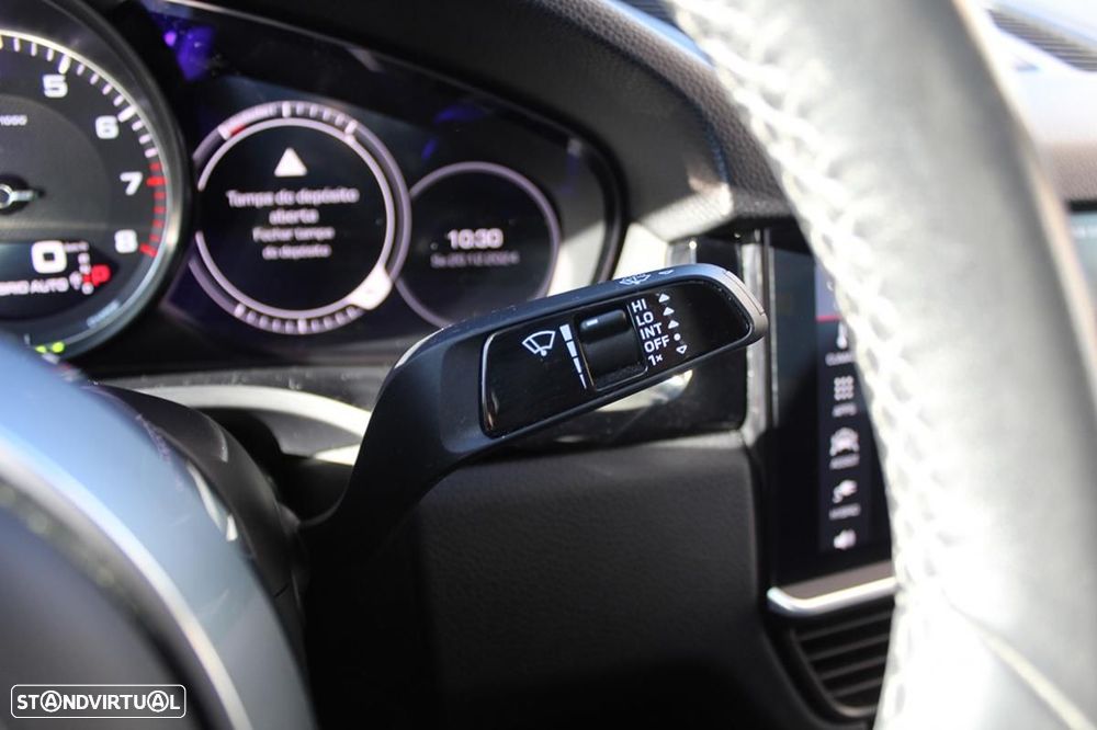 Porsche Cayenne Coupé E-Hybrid - 23