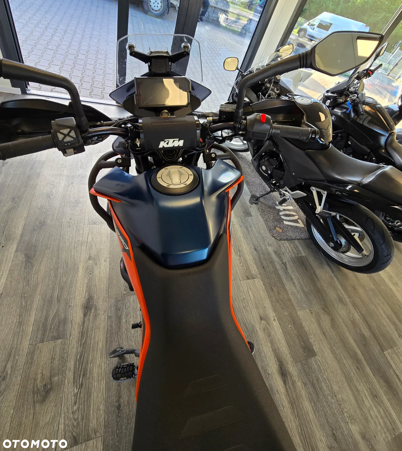 KTM Adventure - 13