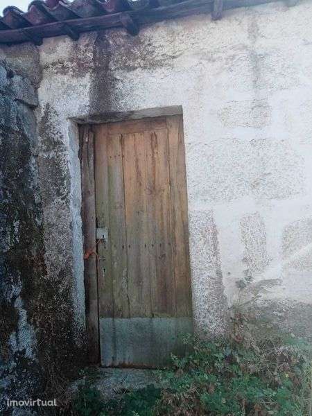 Casa de aldeia à venda em Telões - Grande imagem: 2/3