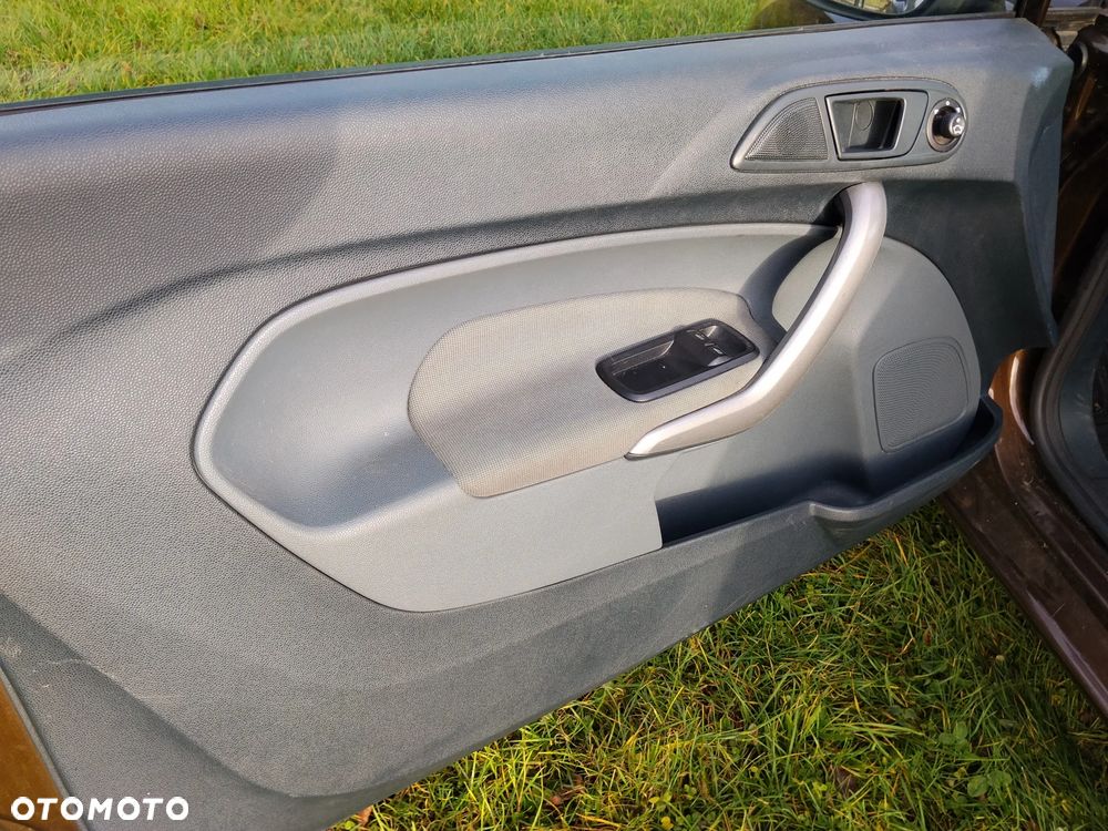 Ford Fiesta 1.25 Trend - 27