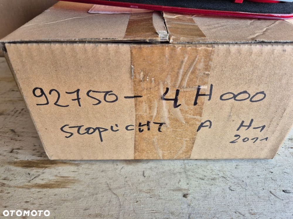 ŚWIATŁO 3 STOP W KLAPĘ HYUNDAI H-1 STAREX 2007-2017 92750-4H000 NOWE ORYG. - 3